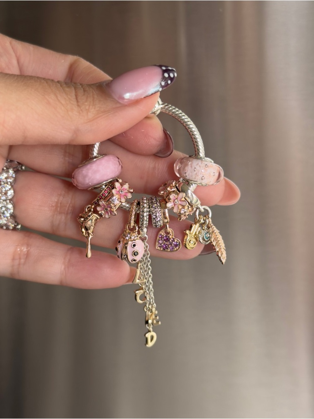 10 Pandora moments rosegold and Silver charms and pendant
